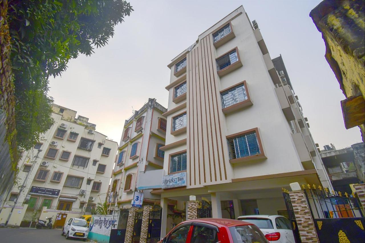 Super Collection O Bricks Inn Hazra Road Near Birla Mandir Kolkata Exterior photo